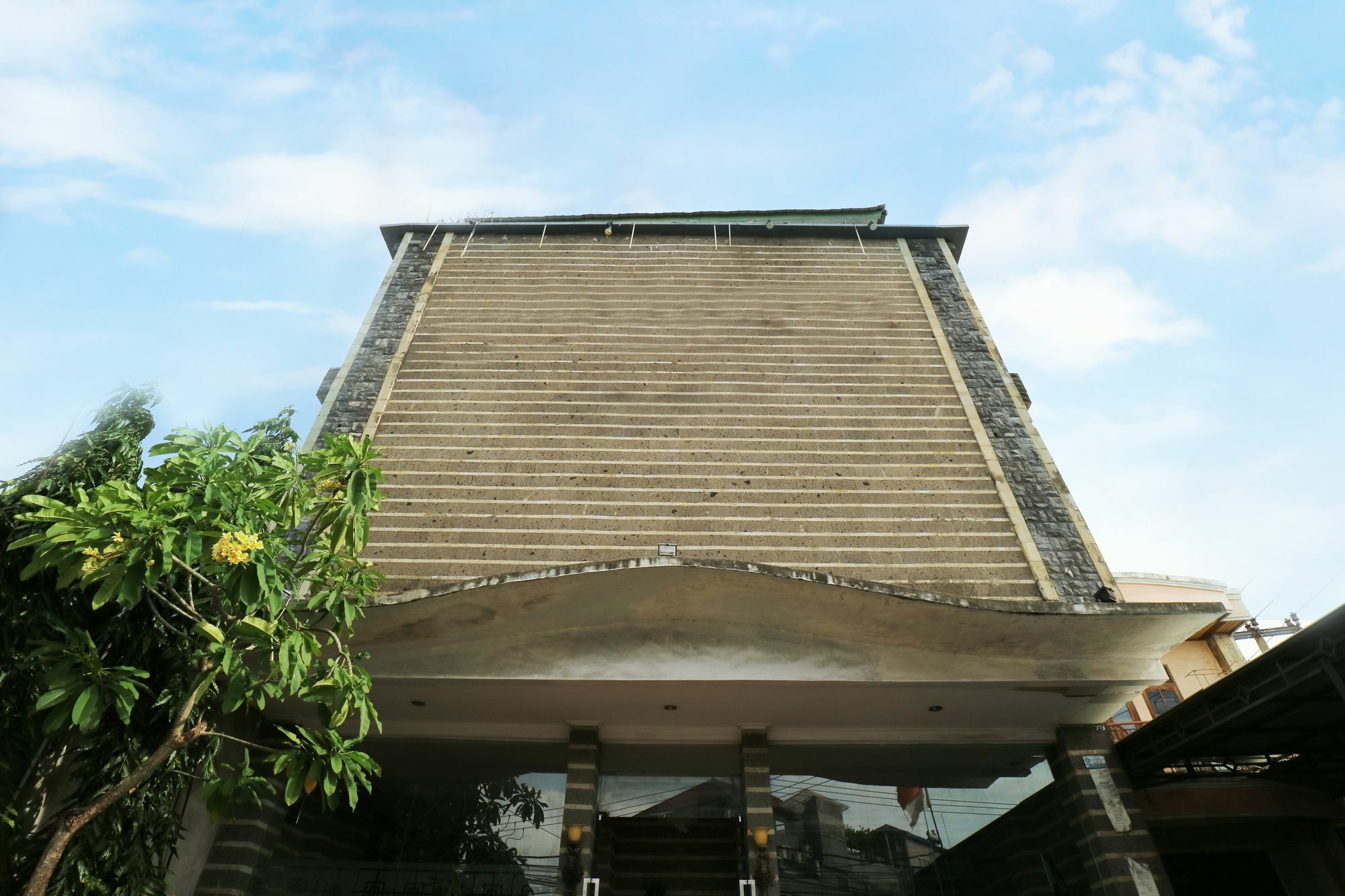 Capital O 2533 Shita Bali Hotel Jimbaran Exteriör bild